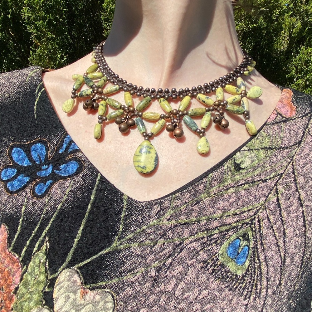 Beautiful Vintage Y2K Cluster Beaded Green Earth Tone Boho Statement Necklace - Picture 1 of 9